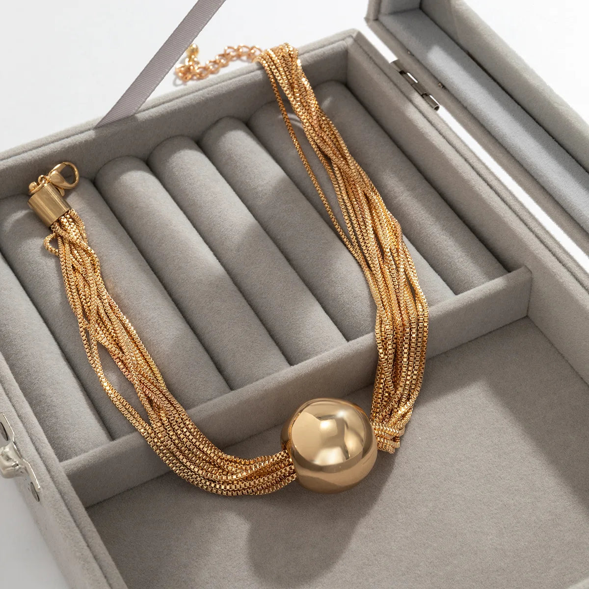 Treasure's  Gold Color Clavicle Necklaces