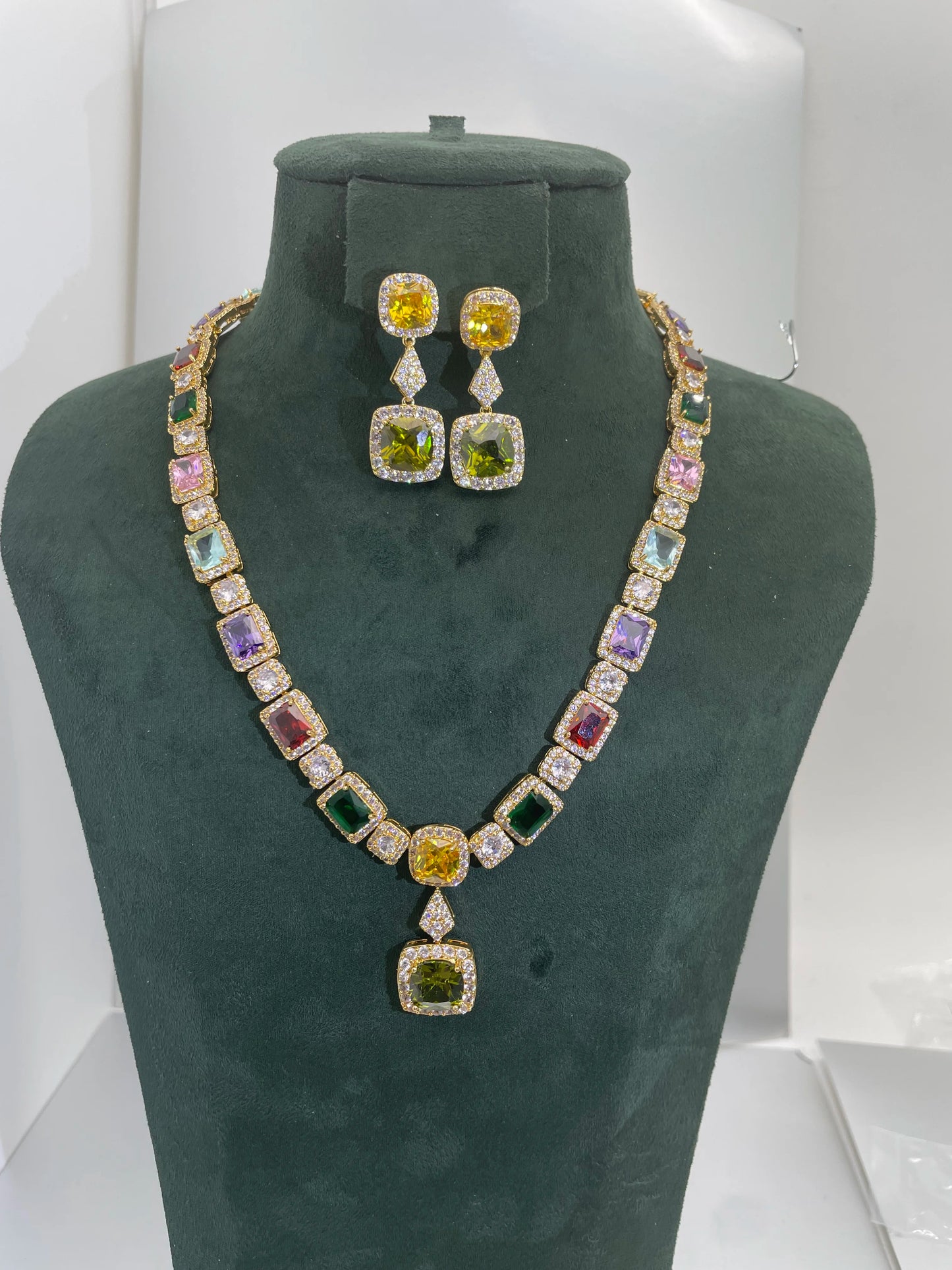 Treasure's Colored  Jewelry Set