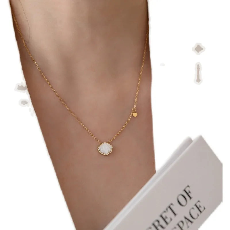 Treasure's shell pendant necklaces